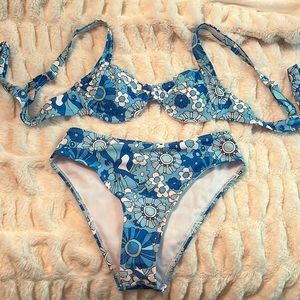 🦋Floral Bikini Set🦋